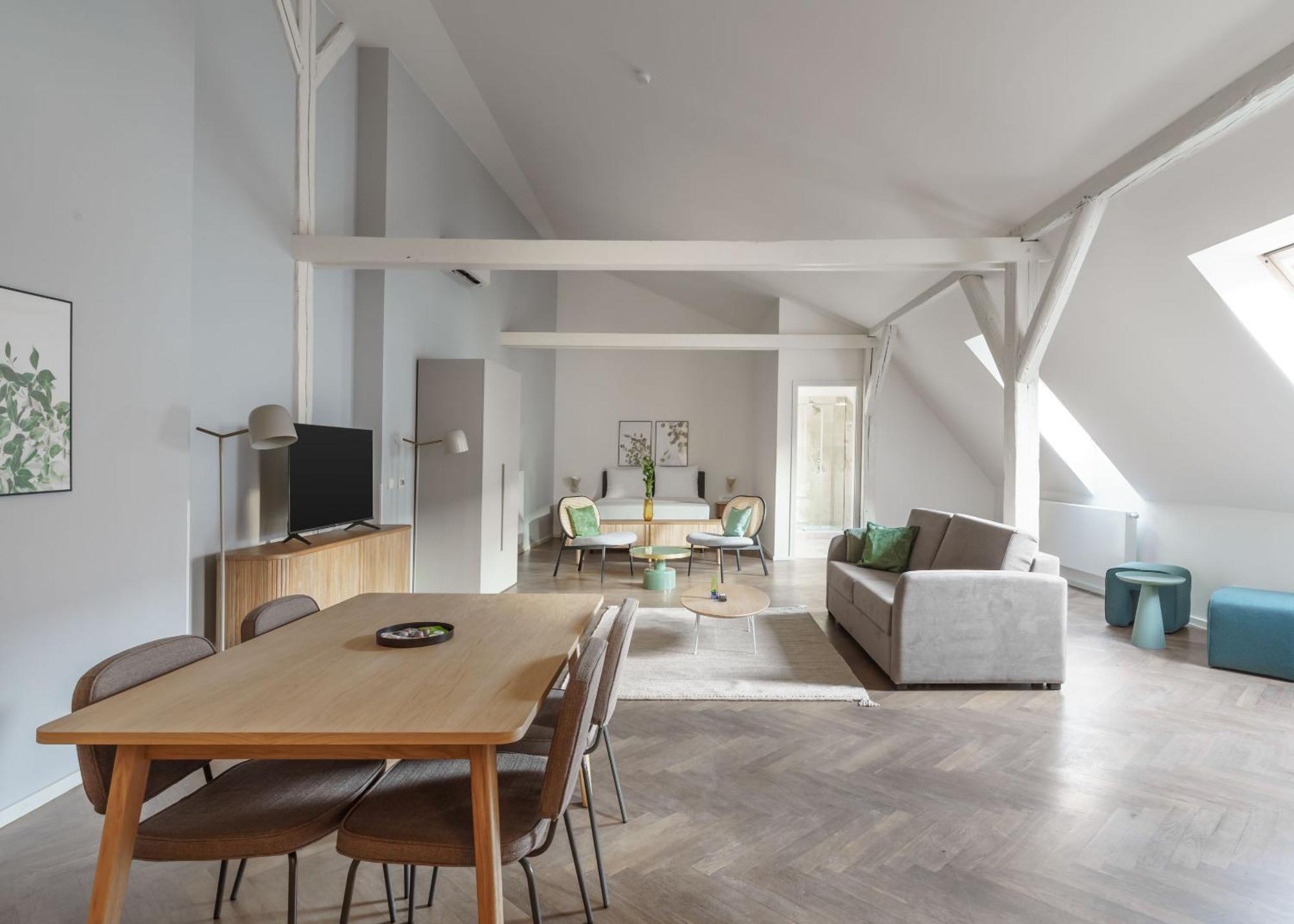 Limehome Prague Halkova Bagian luar foto