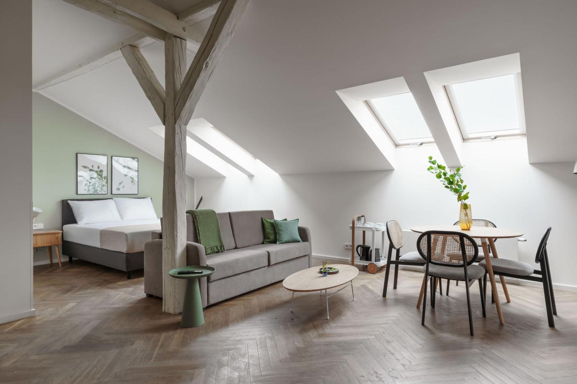 Limehome Prague Halkova Bagian luar foto