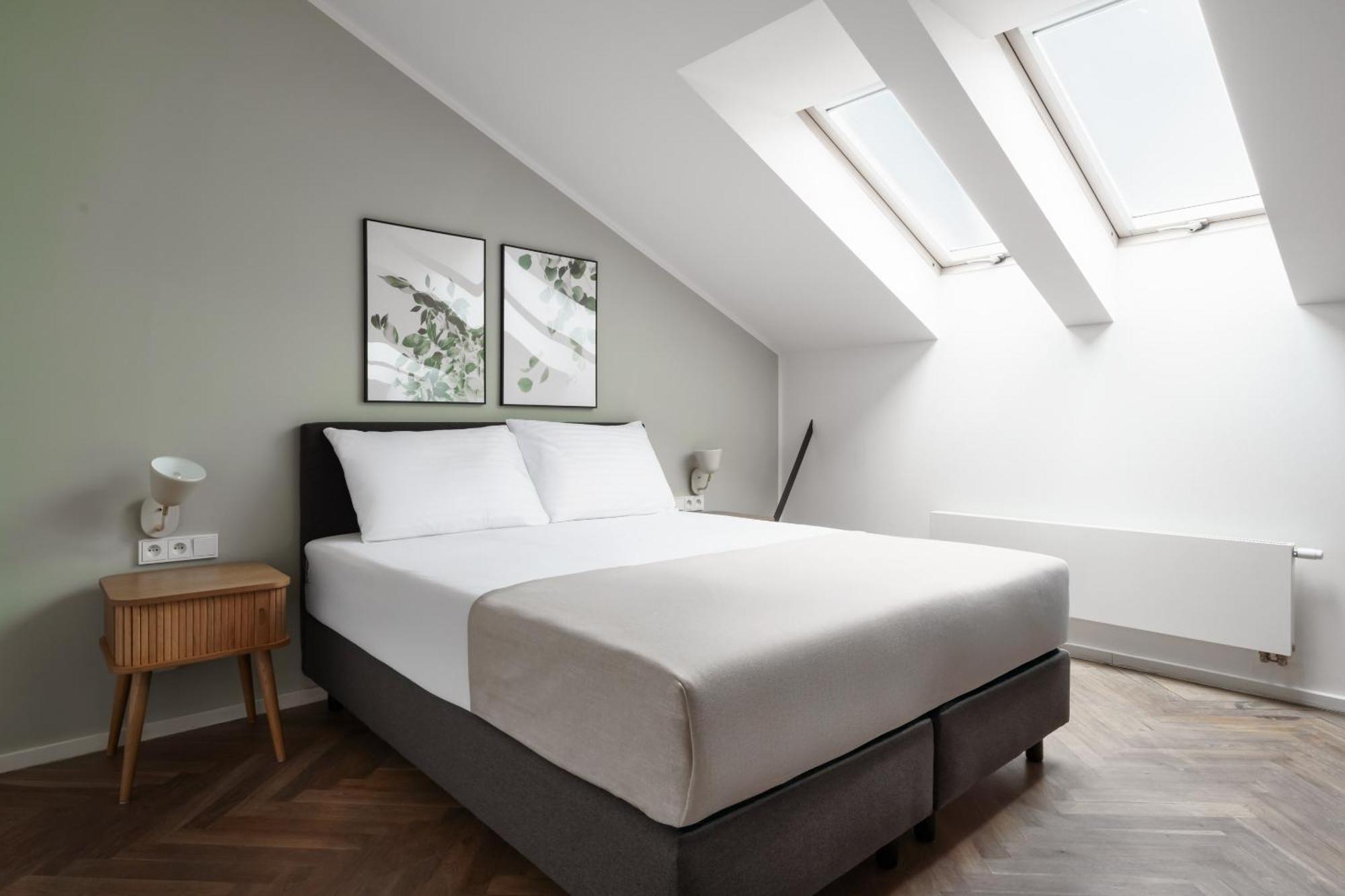 Limehome Prague Halkova Bagian luar foto