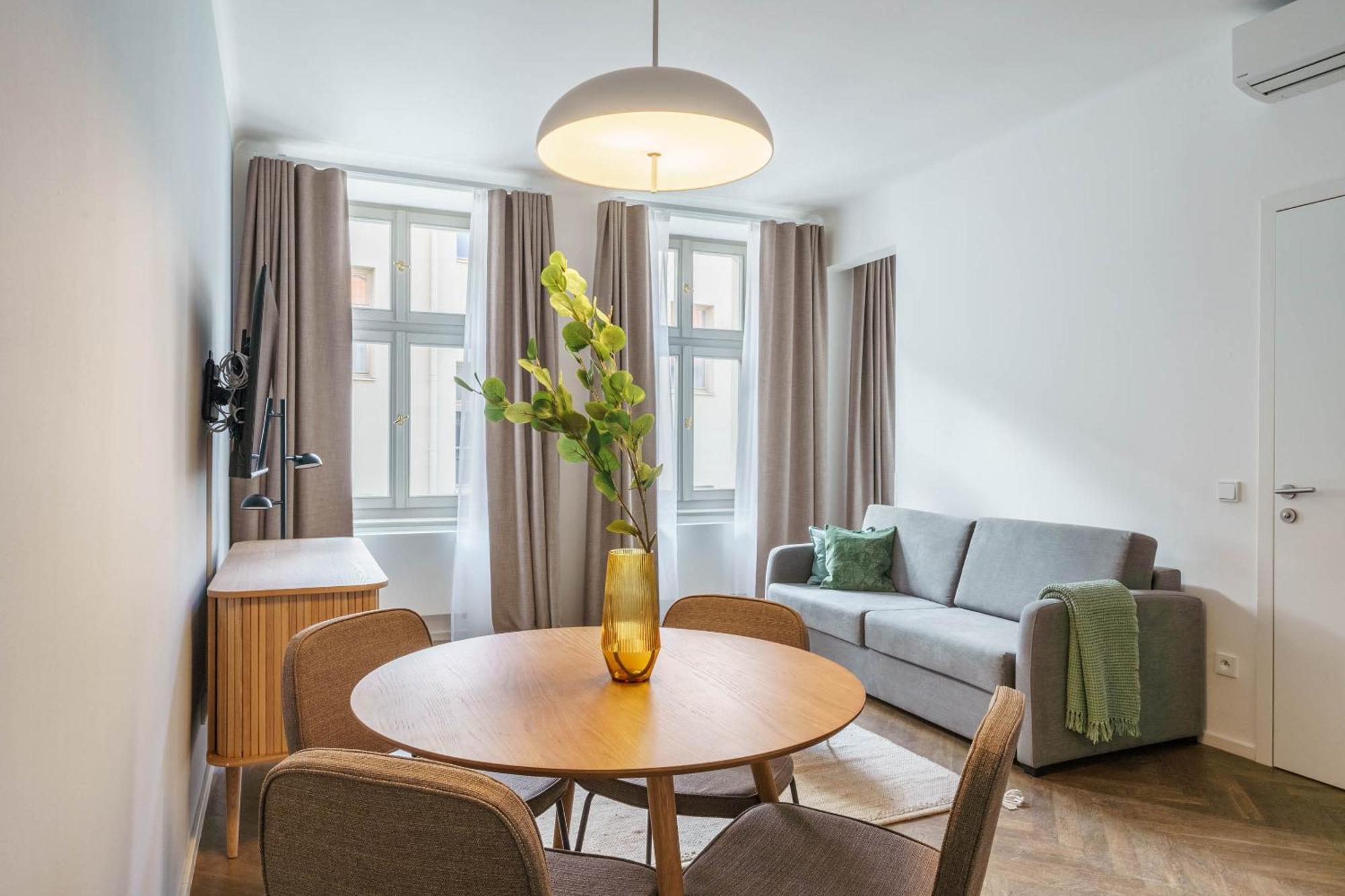 Limehome Prague Halkova Bagian luar foto