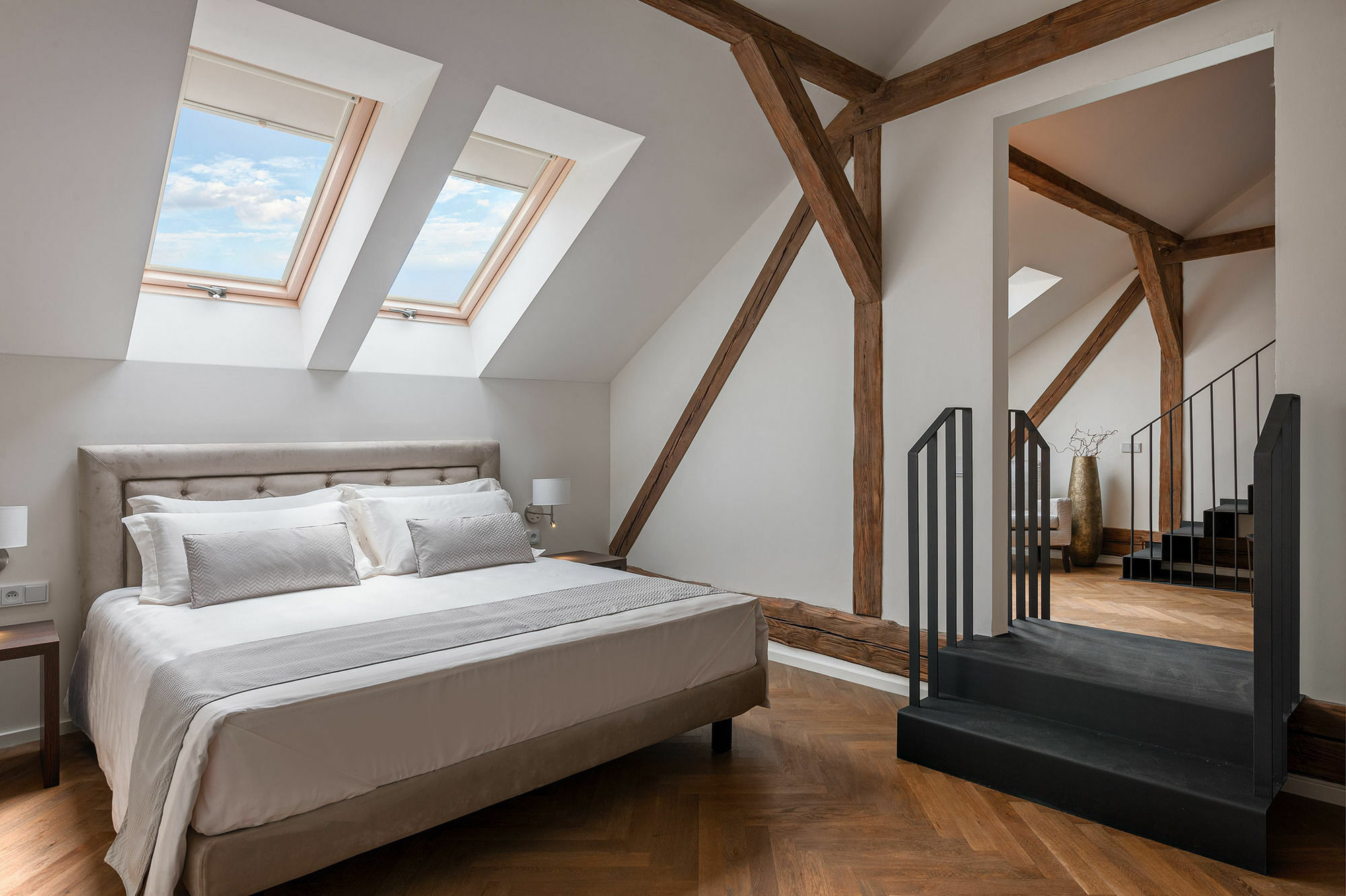 Limehome Prague Halkova Bagian luar foto